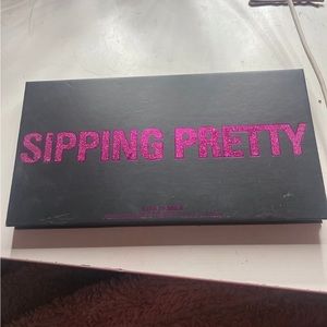 Kylie cosmetics sipping pretty eyeshadow palette